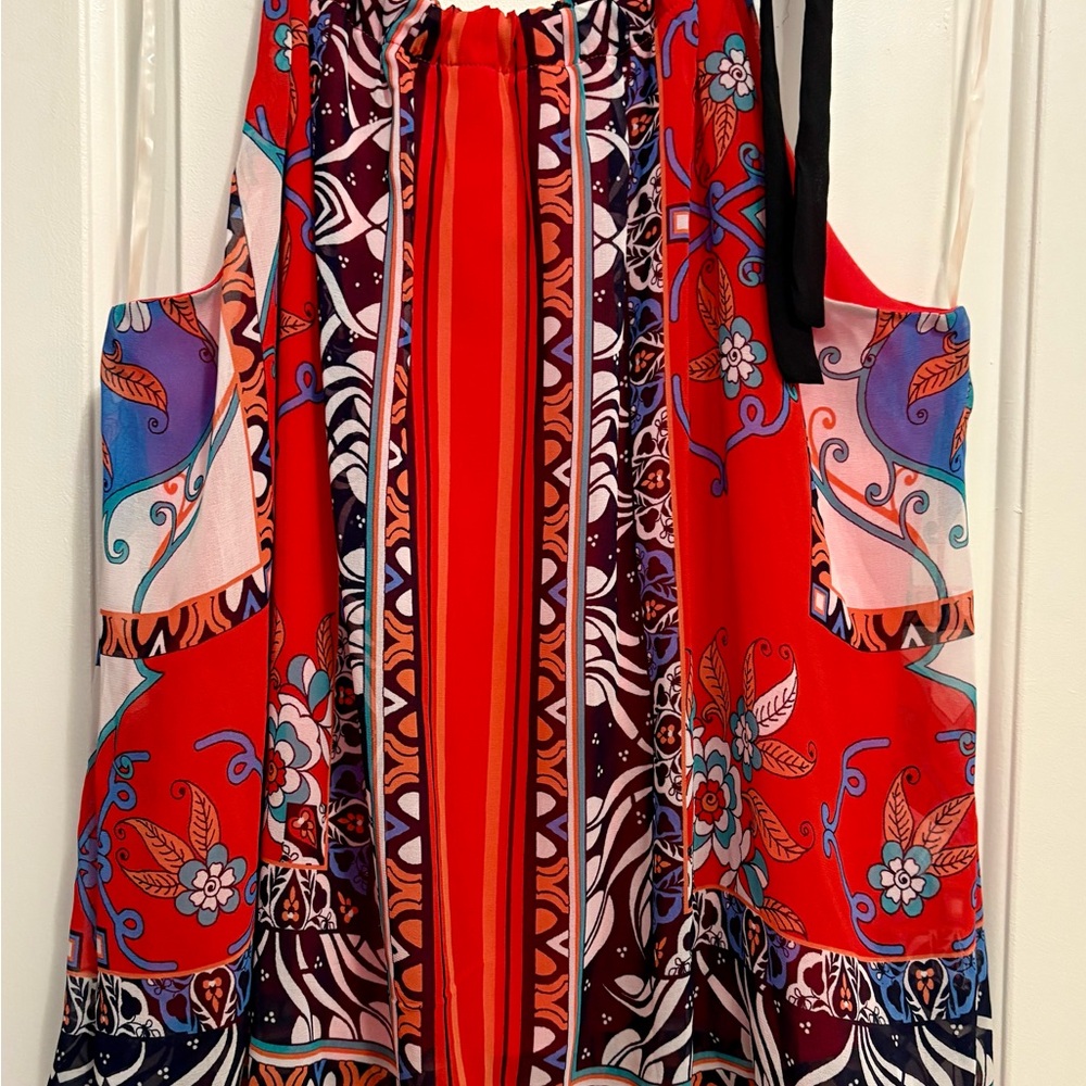 Vibrant Red Patterned Women's Top - Picture 3 of 6